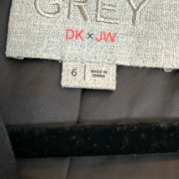 Grey Velvet Ladies Smoking Jacket/Dress - Picture 6 of 12